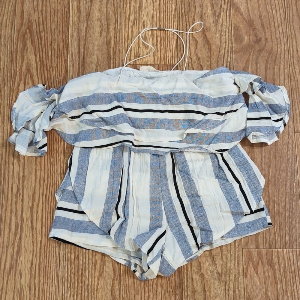 Blue and white striped off-shoulder romper, flutter sleeves, American Threads M